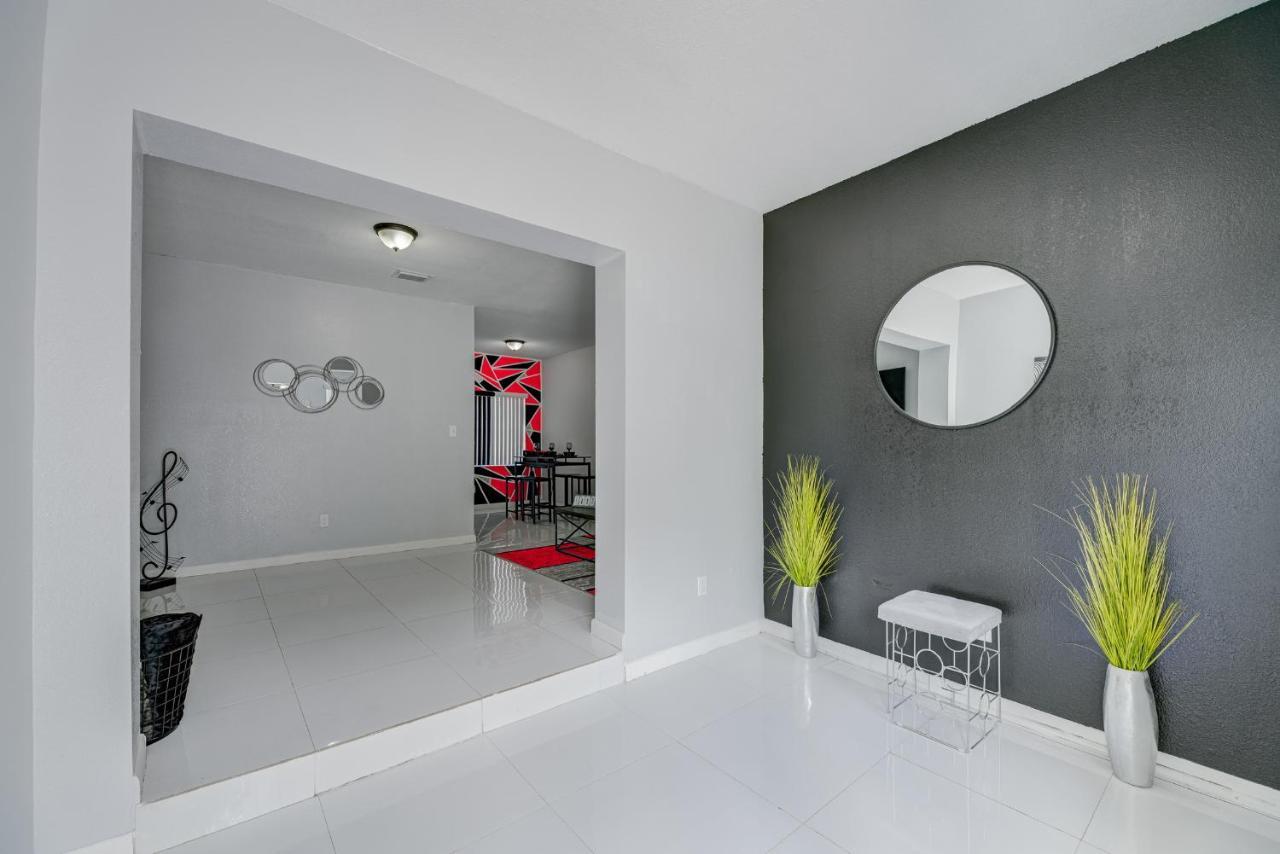 Deco Drive Miami • Near Hard Rock Stadium • South Beach • Wynwood Exterior photo